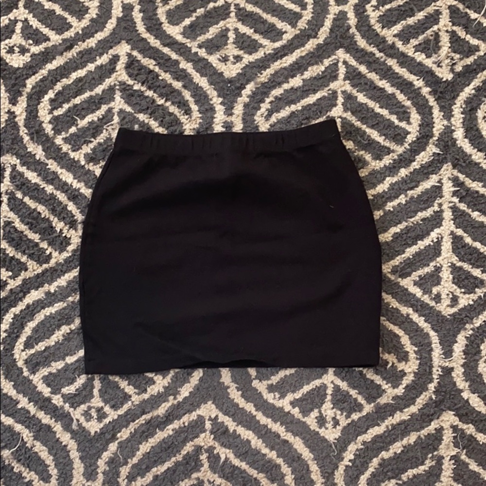 5/$25🌸 Mini Pencil Skirt